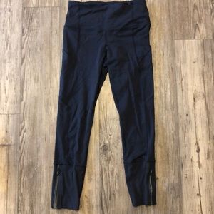 Lululemon black sz 4 crop legging